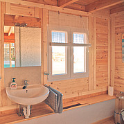 Surfcamp La Pared, bungalow salle de bain