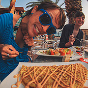 petit snack l'après-midi à El Callao sur la promenade de la plage