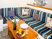 coin salon confortable dans l'appartement