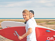 continuer à surfer sur la plage de notre maison après le cours de surf