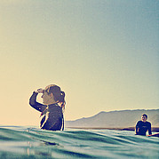 Chercher des vagues dans le line up